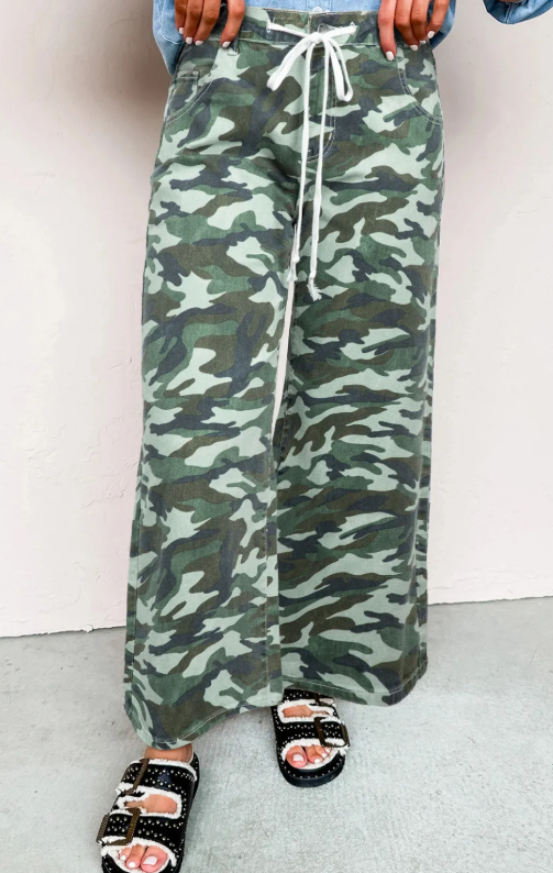 Camo Print Wide Leg Drawstring Jeans