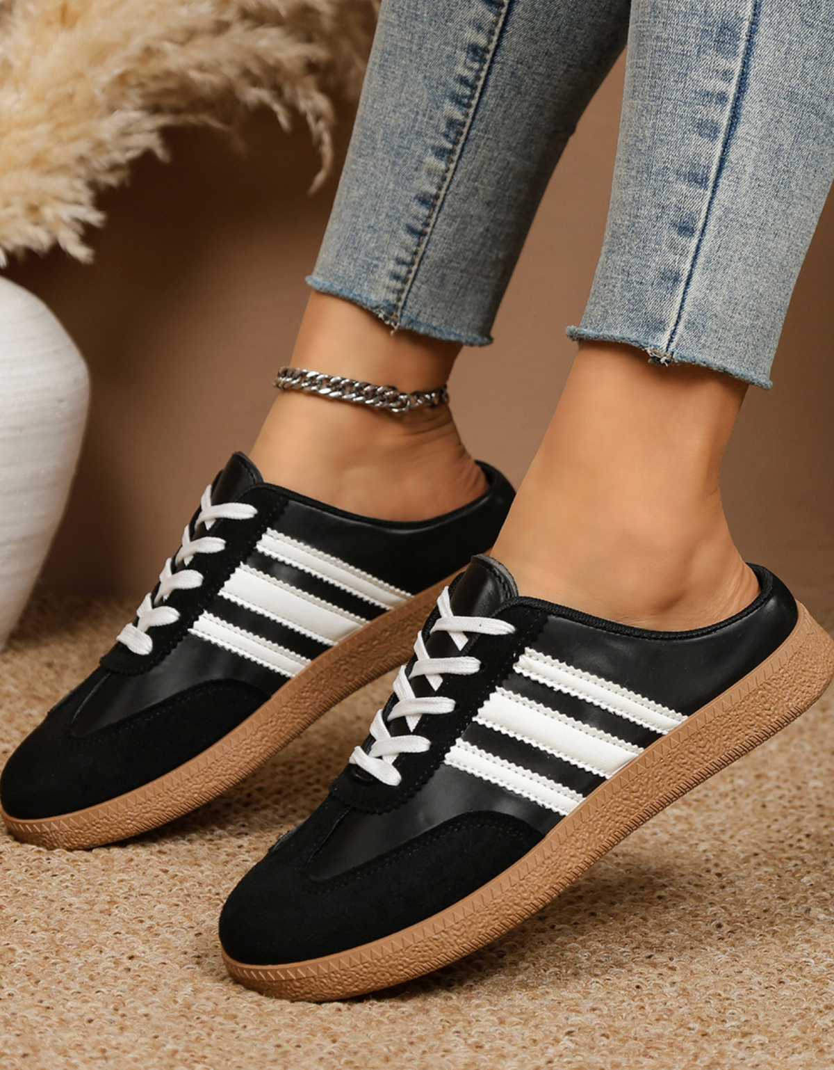 Blk Vasity Slip On Tennies
