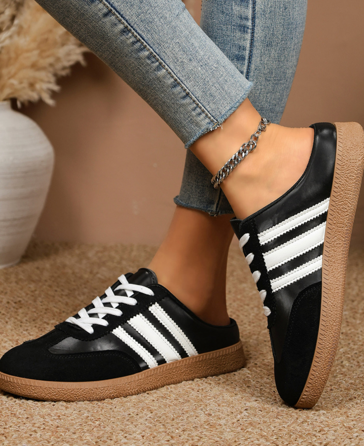 Blk Vasity Slip On Tennies